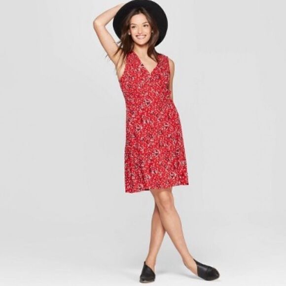 Universal Thread Red Floral Print V Neck Wrap Dress size Small - Picture 1 of 12